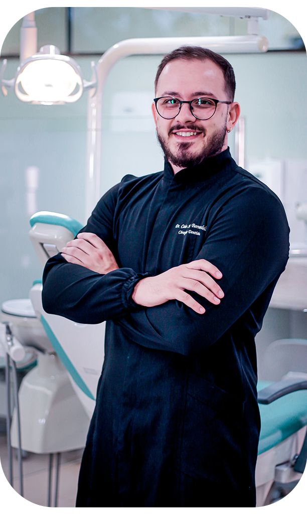 Dr. Caio Bernardelli, dentista da Simp Odontologia